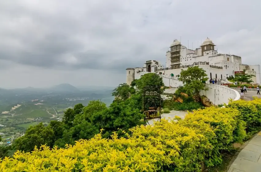 visiting-india-in-monsoon