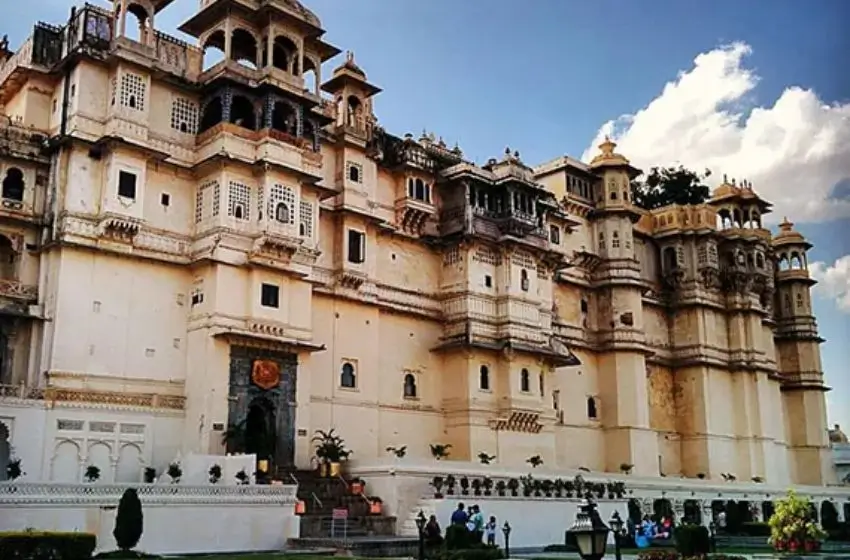 Golden Triangle Tours | Delhi Agra Jaipur Tour Packages with Car and Driver